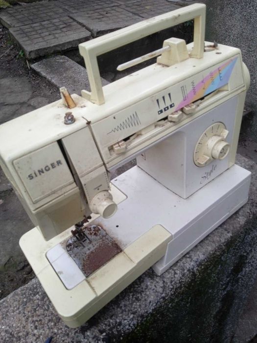 Шевна машина Singer style електрическа