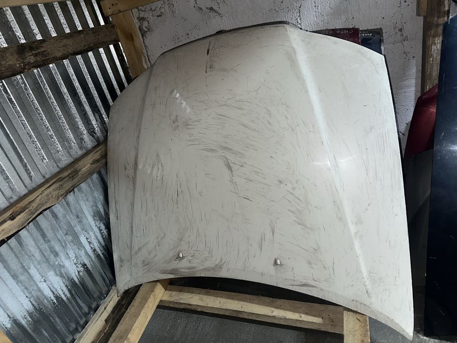 Капот Toyota Mark 2 Qualis