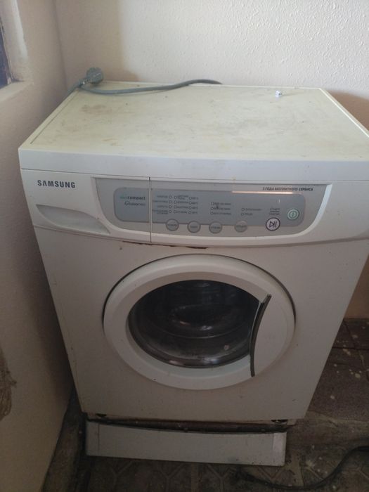 Стиральная машинка автомат сотилади