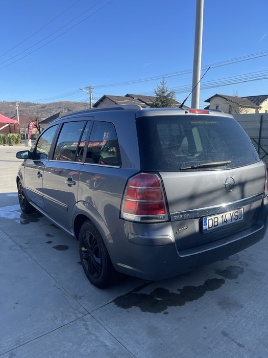Opel Zafira 7 locuri