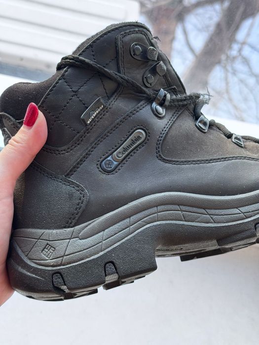 Продам ботинки зимние COLUMBIA