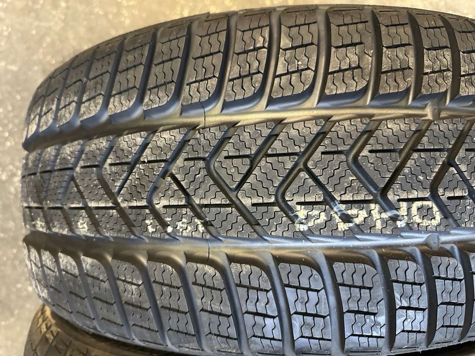 Зимни гуми 235/35/19