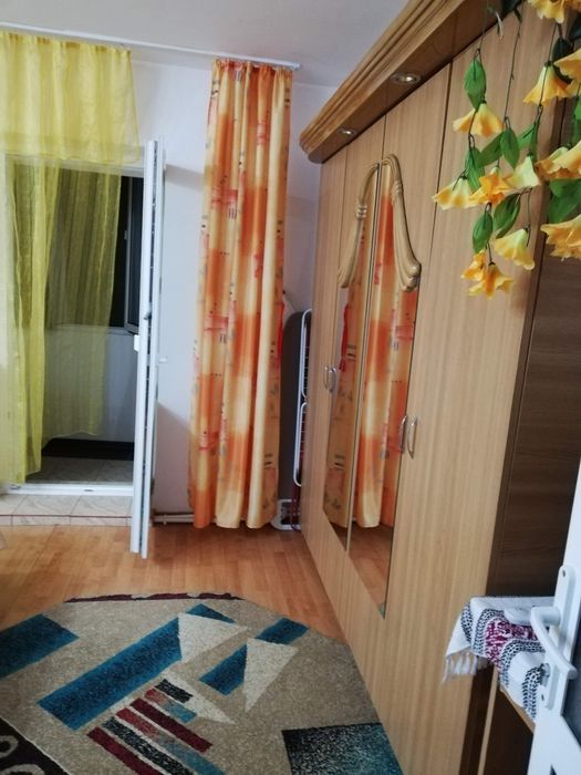 Apartament de închiriat 3 camere in Mangalia