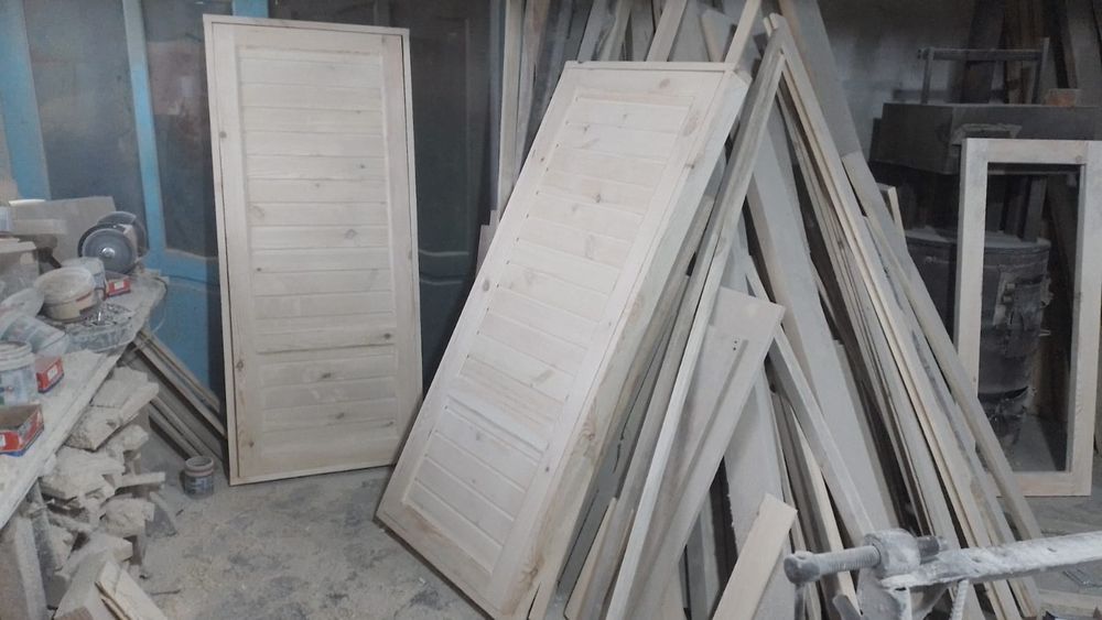 Плотнические двери