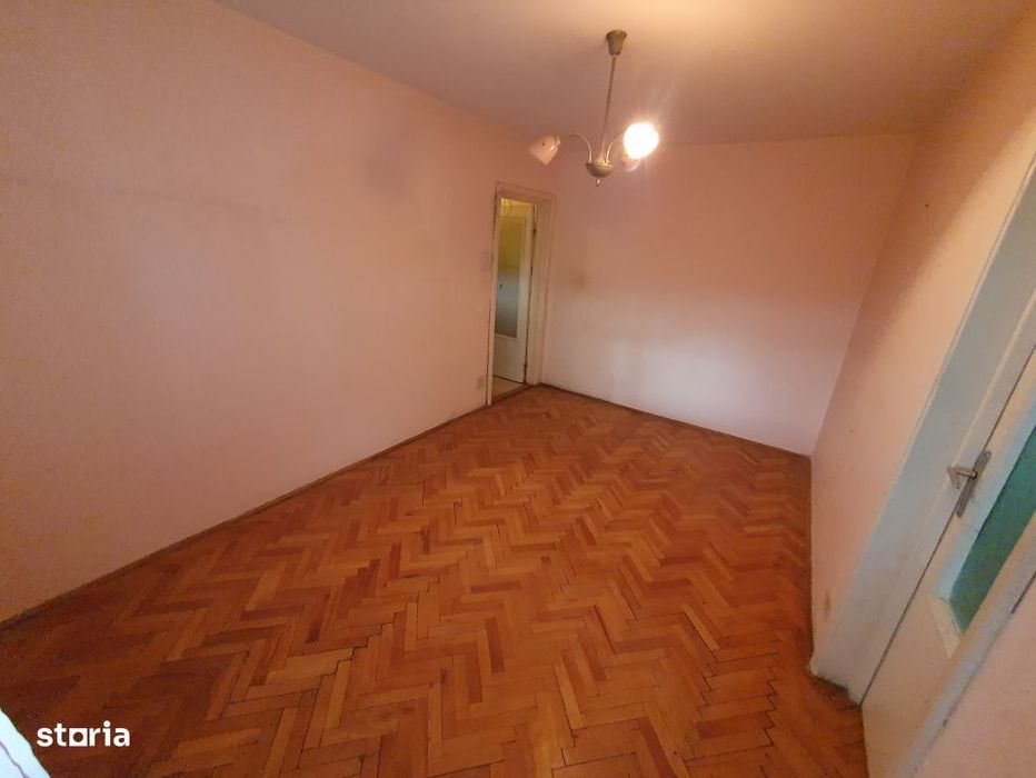 Apartament 2 camere, etaj 4, bloc izolat, acoperis - Zona Girocului