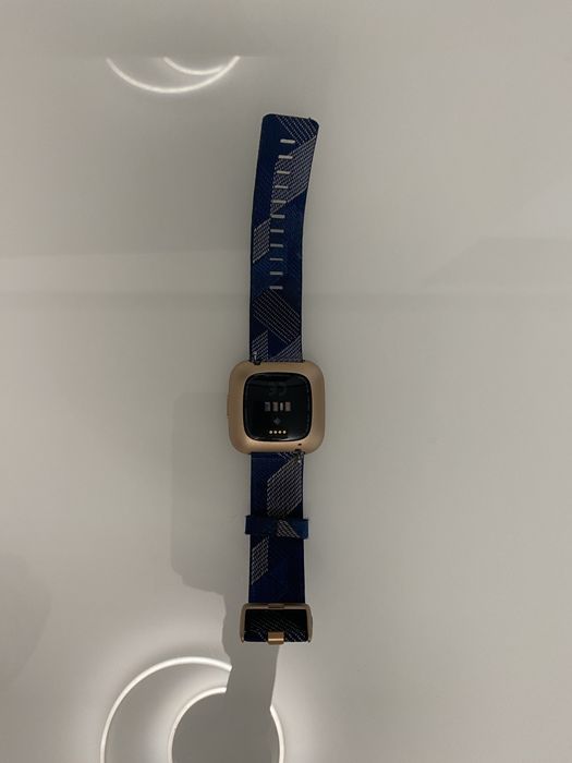 Smart часовник  Fit bit  Versa 2