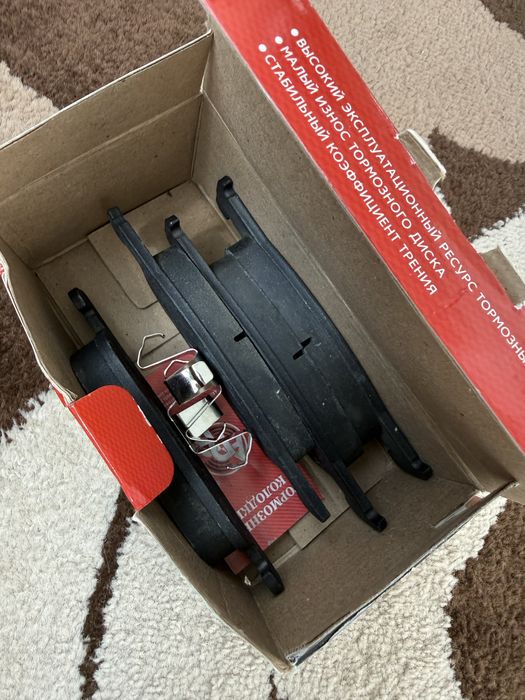 Продаю тормозные колодки