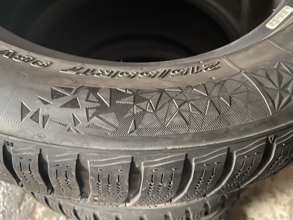 Шины 215/55/17 пара бу нексен