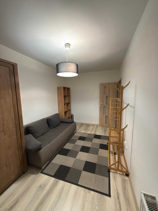 PROPRIETAR   Vând apartament 3 camere