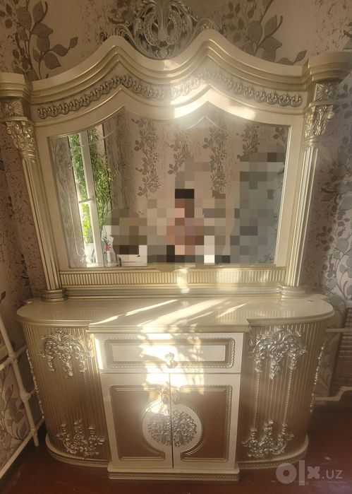 Комод с зеркалом (новый, не использовался)