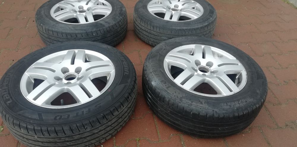 Vând set roți cu  jante de alaij R 15