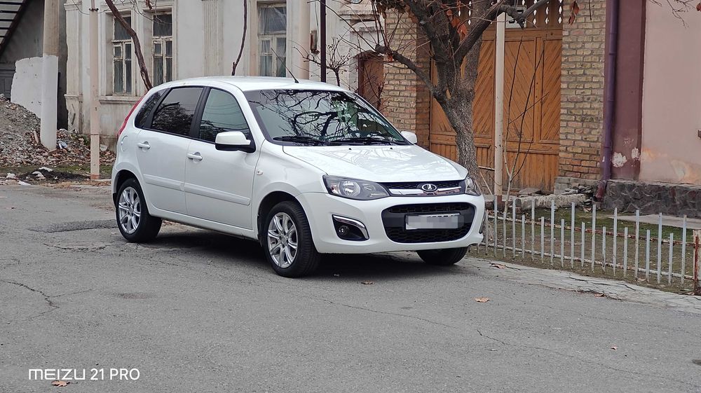 Lada Kalina 2 sotiladi