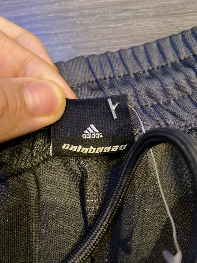 Adidas hot sale calabasas pantaloni