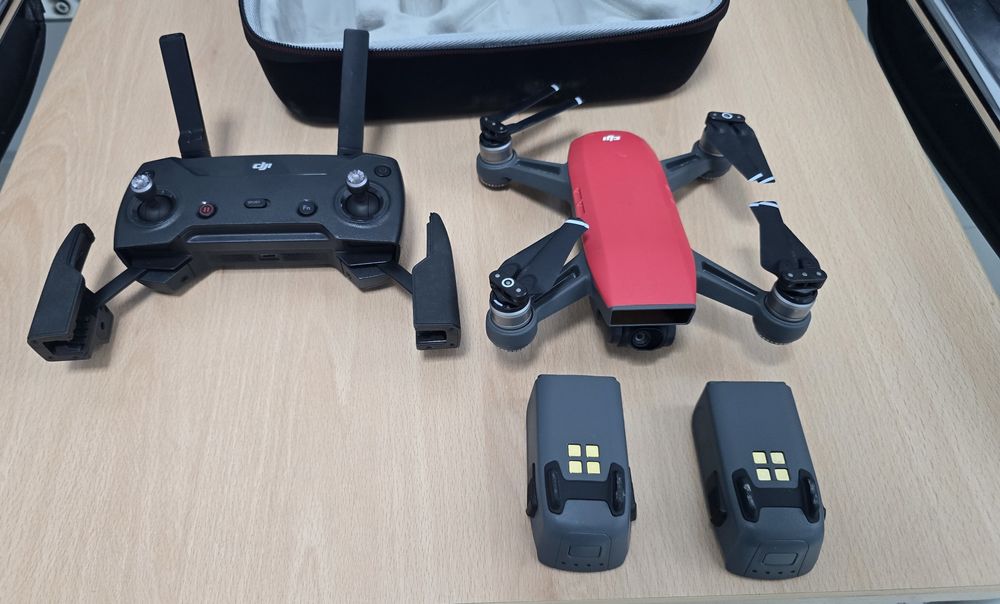 Дрон Dji spark в комплекте