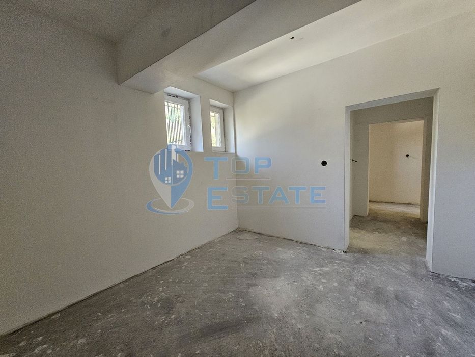 Продава се Четиристаен апартамент в Велико Търново, Асенов - 90 кв.м за 1109 €/кв.м - Снимка #7