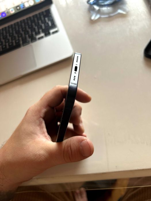 iphone 12 128GB  ЗА ЧАСТИ!!