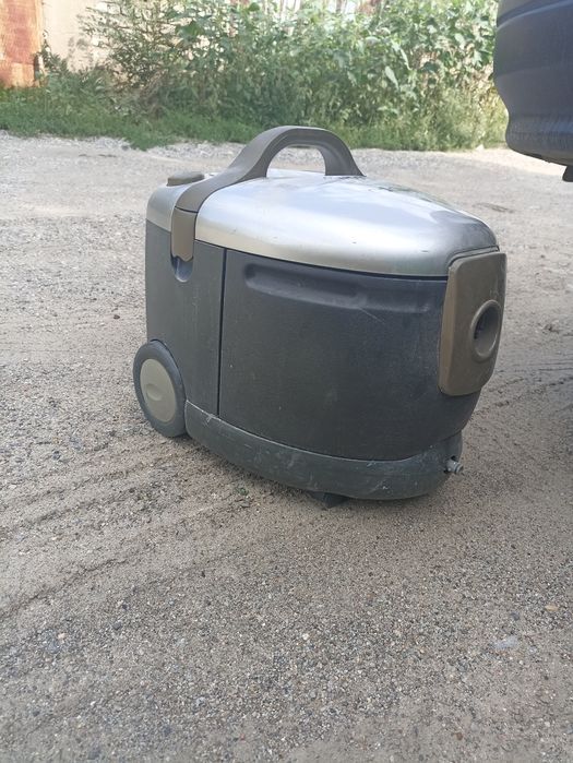 Продам пылесос 2 в 1