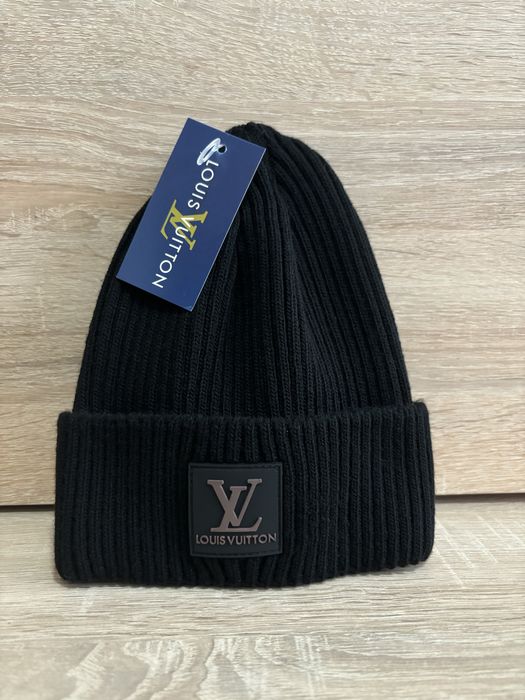 Căciulă nou nouță