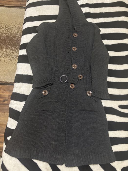 Дамска плетена  жилетка с раница