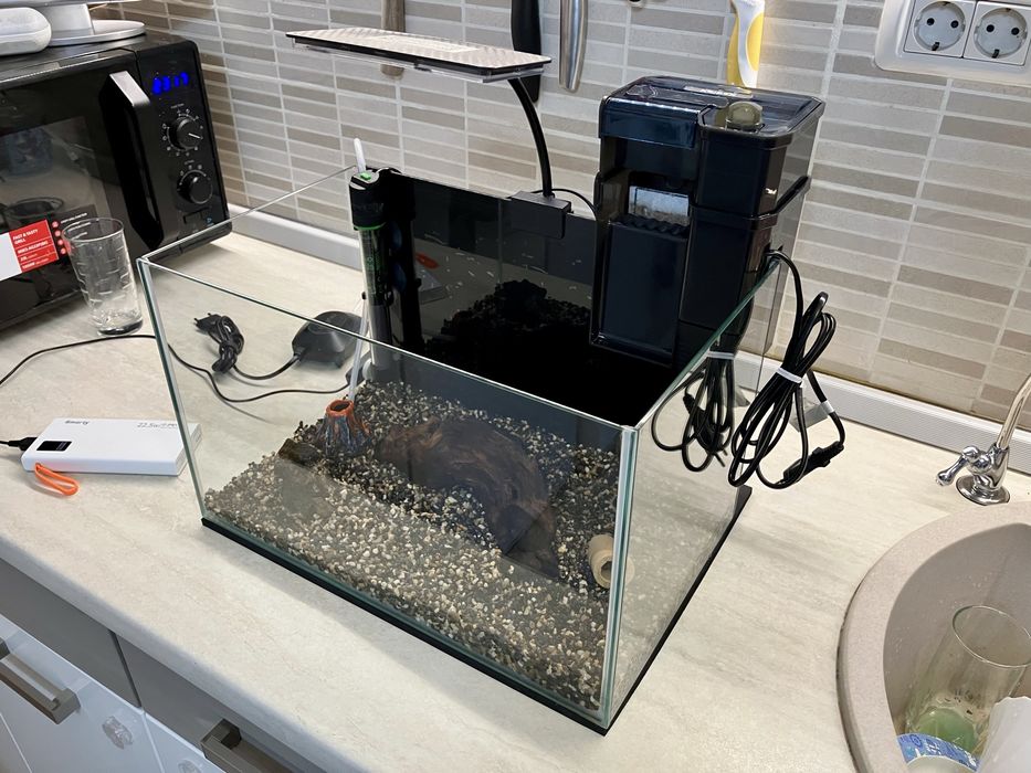 Acvariu Marina 25 L  echipat complet
