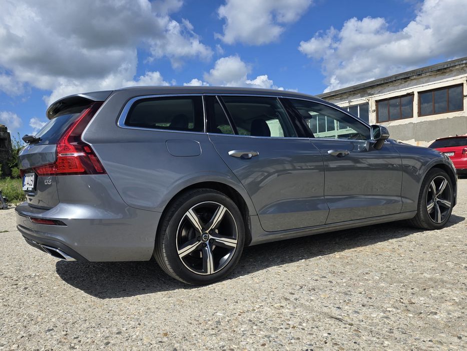 Volvo V60 D3, automat, an .2020