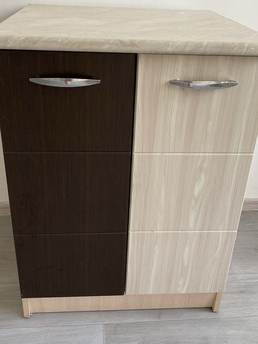 Продам Тумбачку 60/90 см