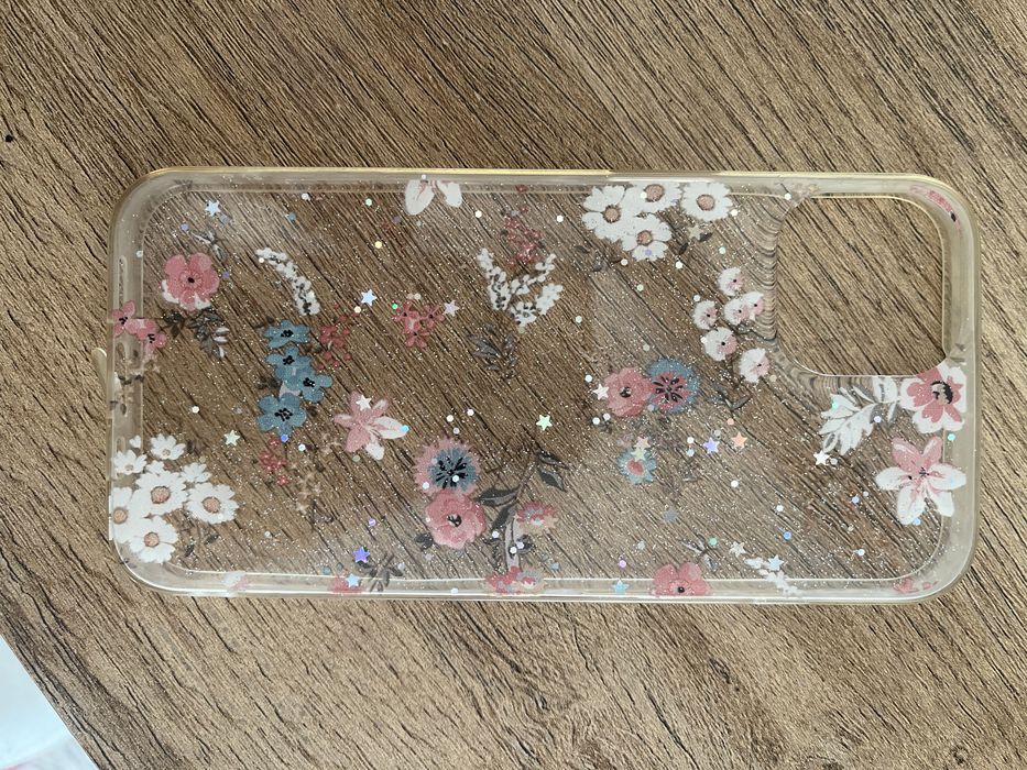 Чехлы на 13 айфон