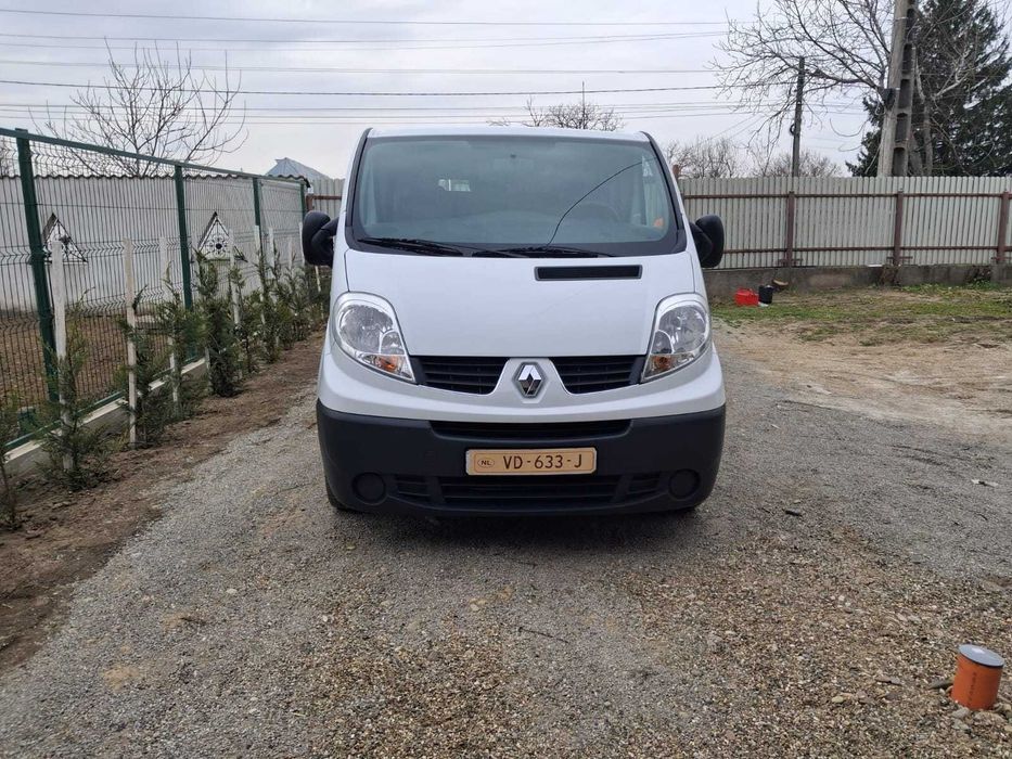 RENAULT Trafic 2014 — imagine 3