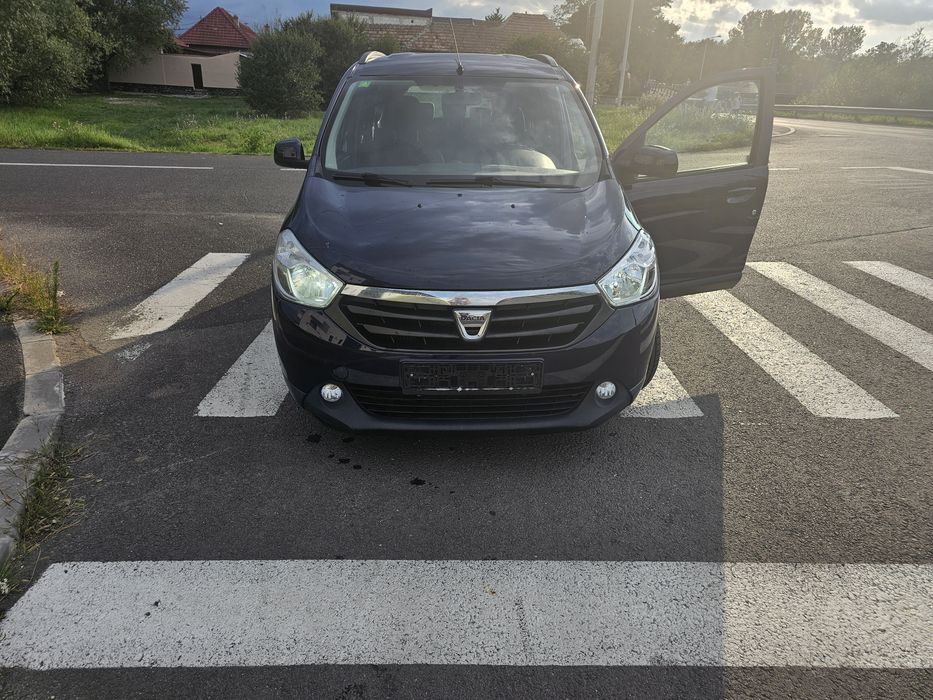 Vând Dacia lodgy
