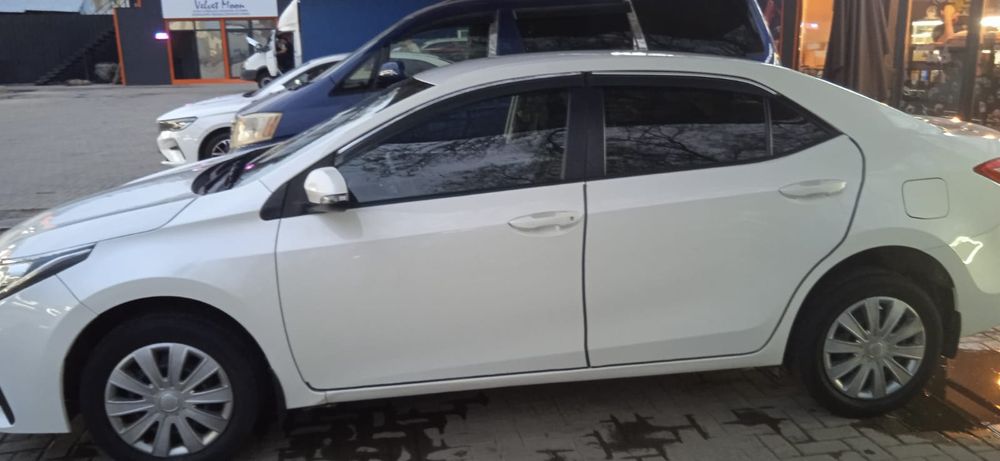 Toyota Corolla 2016 автомат