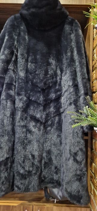 Продам норковую шубу