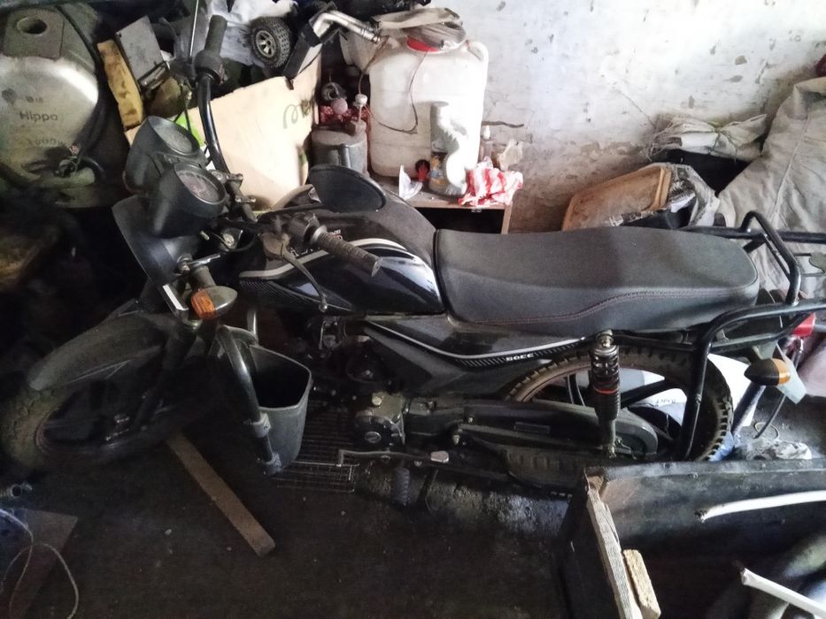 Продам мотоцикл  с документами