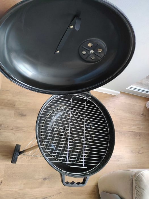 Кръгло сферично барбекю на въглища Mirpol BBQ Line (47 см) с капак и пепелник – Отлично състояние