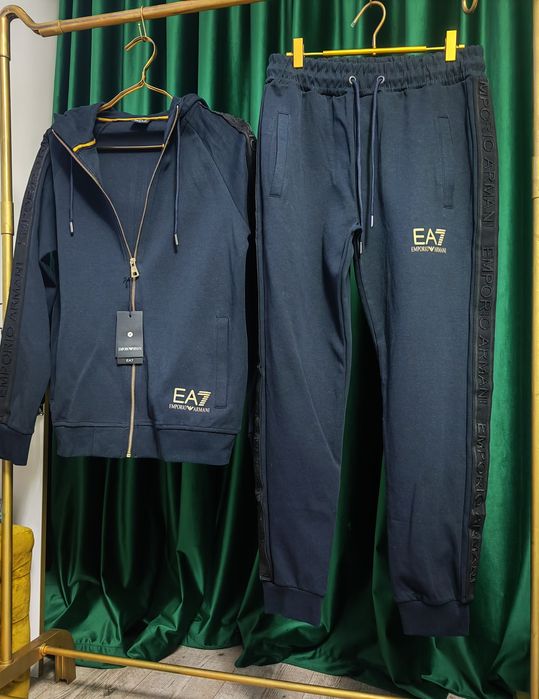 Oferta! Trening Armani,calitate luxury.Toate marimile disponibile