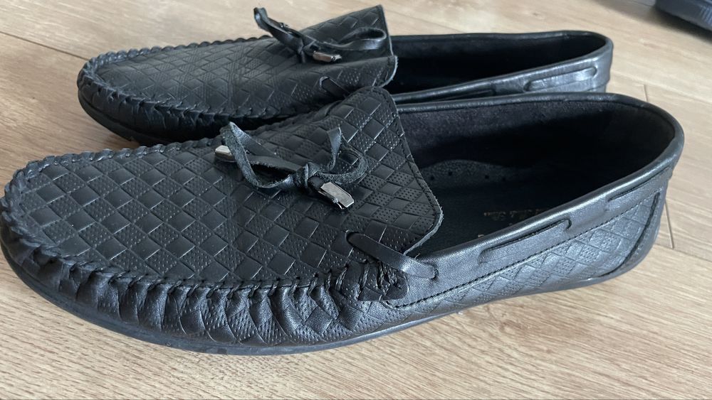 Продам обувь (пельмешки)