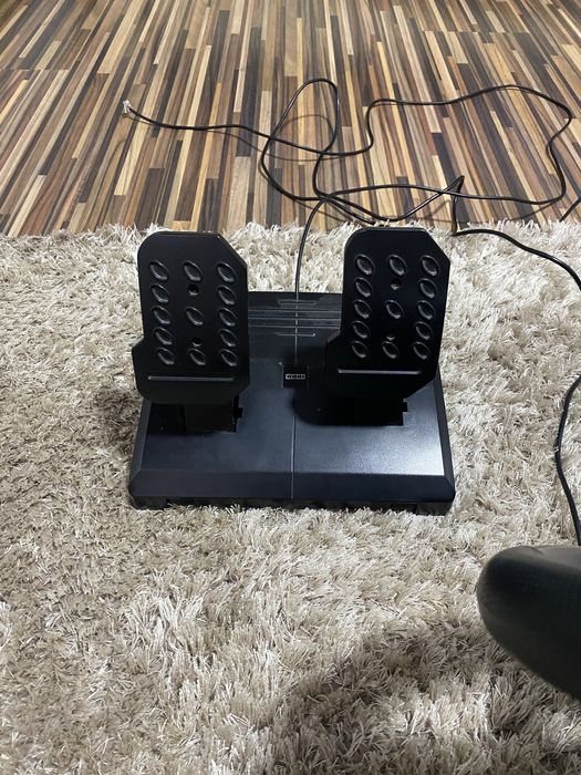 Vând volan de gaming Mai multe detalii în privat nu ofer transport