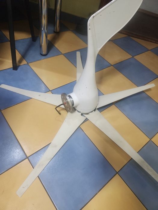 Turbina eoliană 400-500W 24V-48V, 6 pale