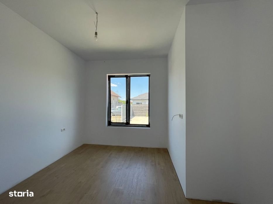 Duplex 4 camere  3 dormitoare | Curte amenajata | Mosnita-Noua