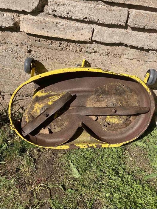 Косачка John Deere D105