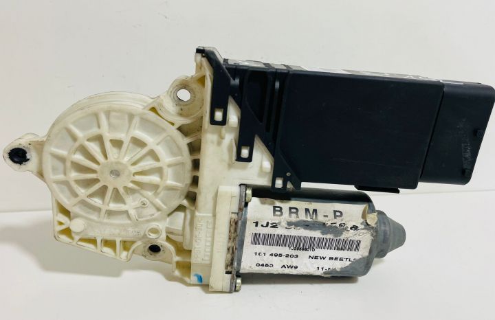 Motoras macara geam dreapta fata 9776101435202 Volkswagen VW Beetle 1
