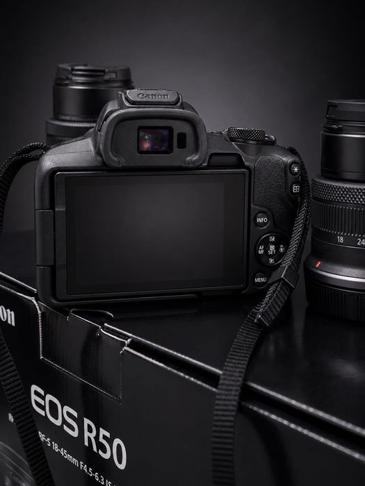 Canon eos R50 + RF 18-45mm