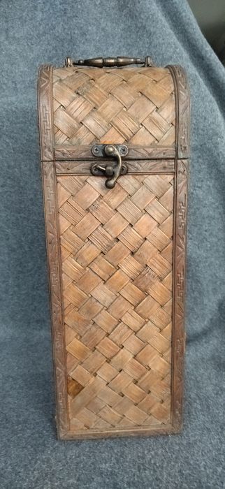 Кутия за бутилка, сувенир.