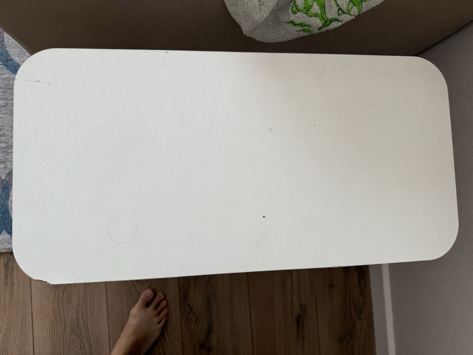 Продаю 2 придиванных столика
