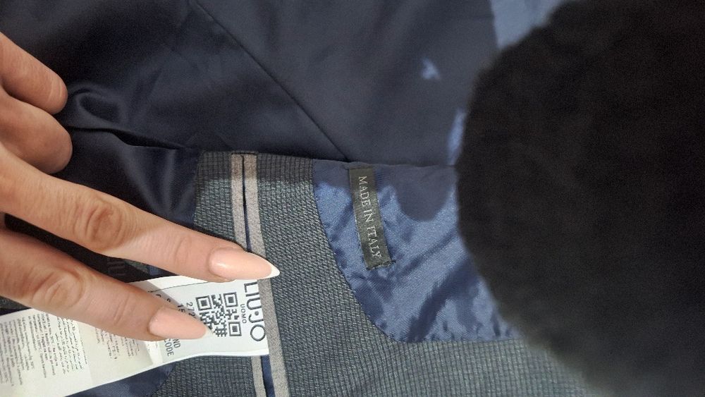 Нов костюм Liu jo