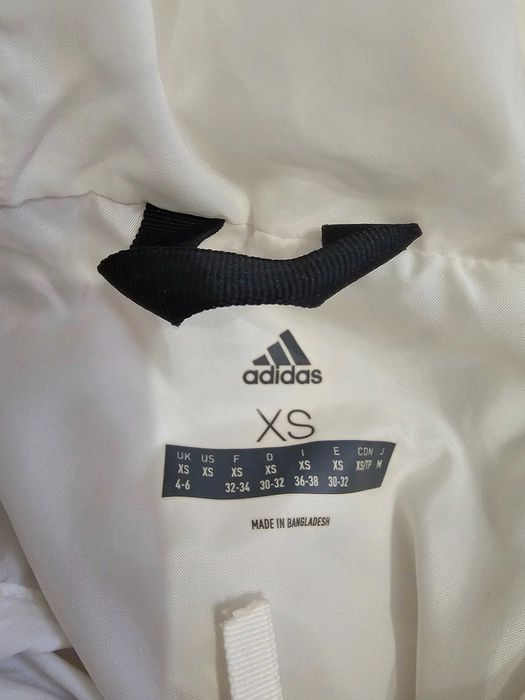 Дамско яке Adidas
