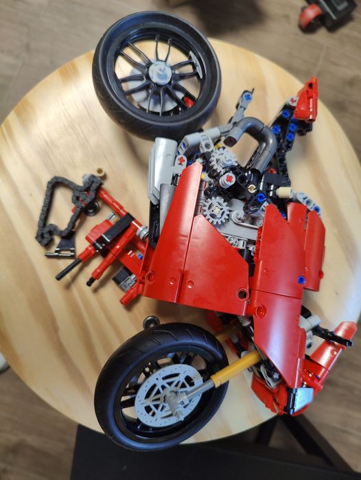 LEGO  Ducati Panigale - 42107 - INCOMPLET