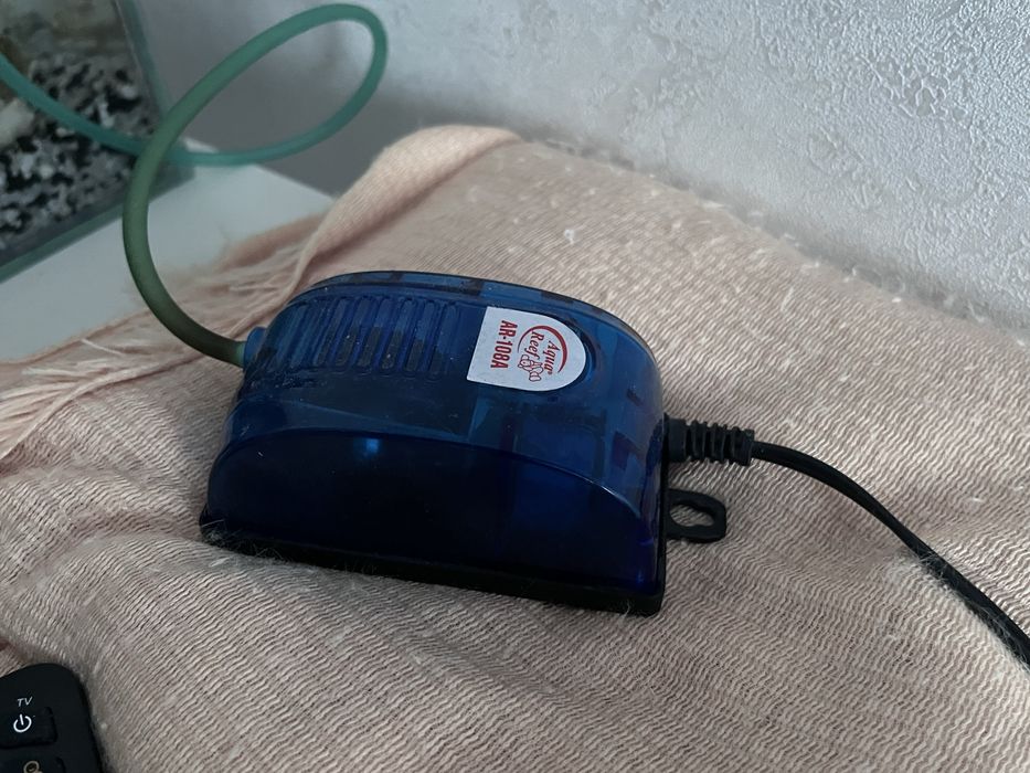 Продается Аквариум 15л с моторчиком