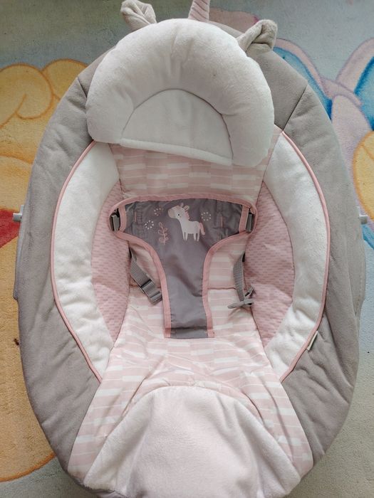 Бебешки шезлонг за бебе с мелодия и вибрация