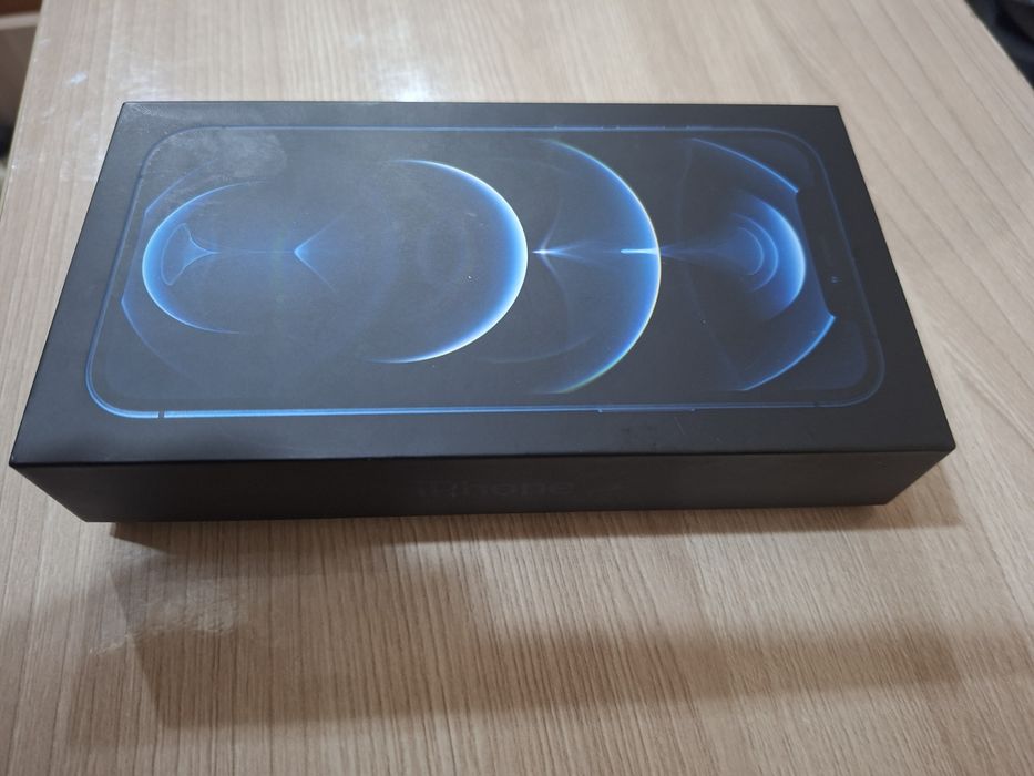 Продам IPhone 12 pro