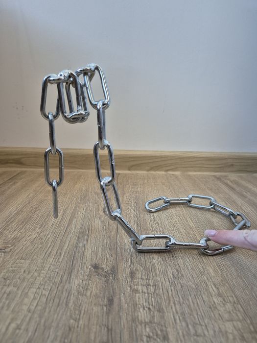 Желязна верижна стойка за бутилка вино